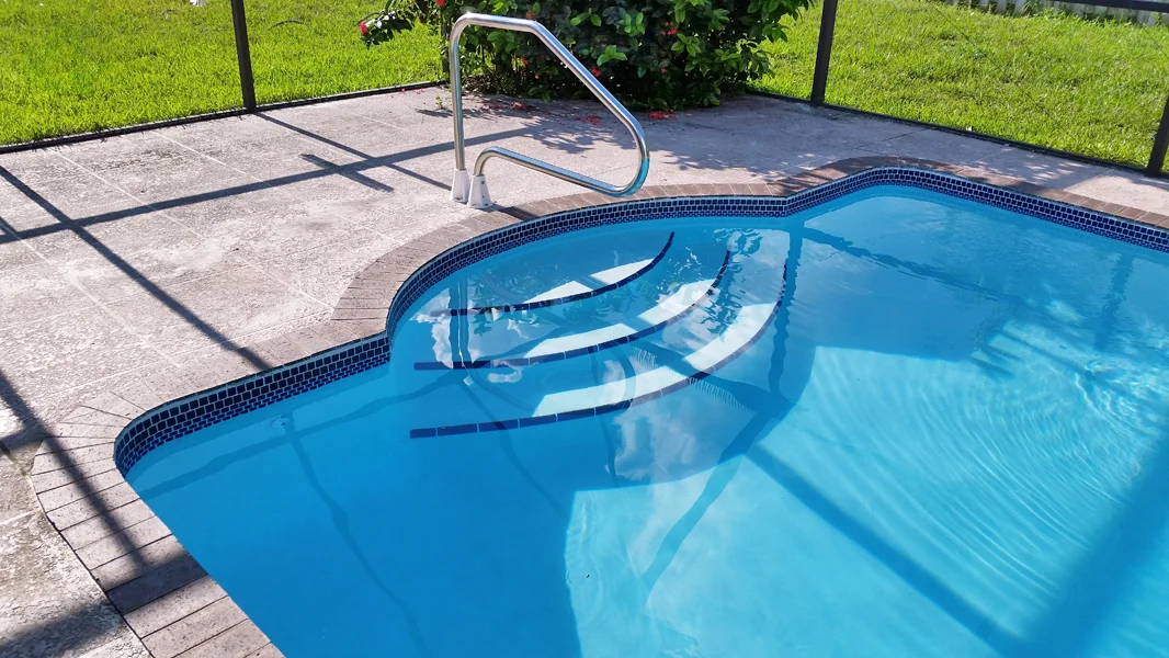 Resurfaced pool alternate view in Miami FL - Diamond Brite quartz finish