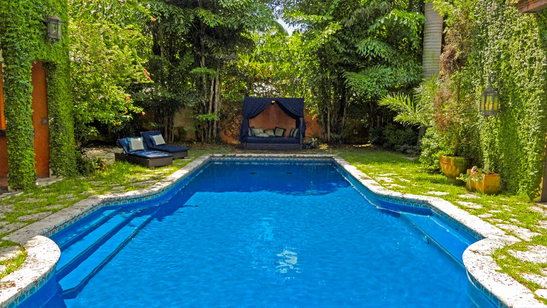 New Diamond Brite Blue Quartz pool finish by ESPI Pools Miami