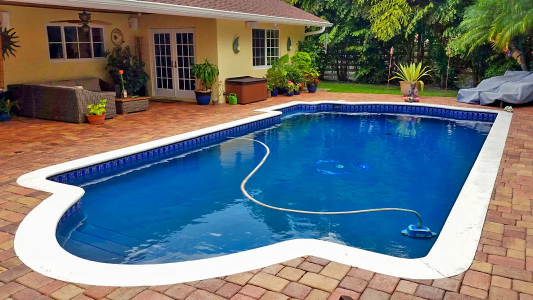 Resurfaced pool alternate view in Miami FL - Diamond Brite quartz finish