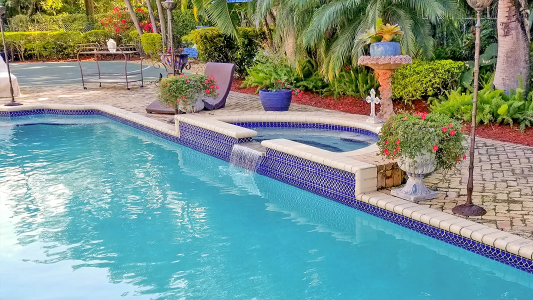 Resurfaced pool alternate view in Miami FL - Diamond Brite quartz finish